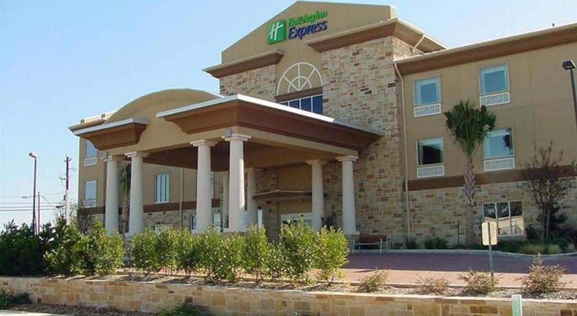 Holiday Inn Express & Suites Fredericksburg By Ihg Exterior foto